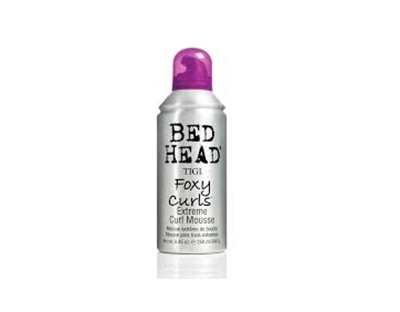 Spuma pentru parul cret TIGI Bed Head Foxy Curls