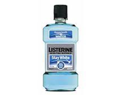 Apa de gura Listerine Stay White