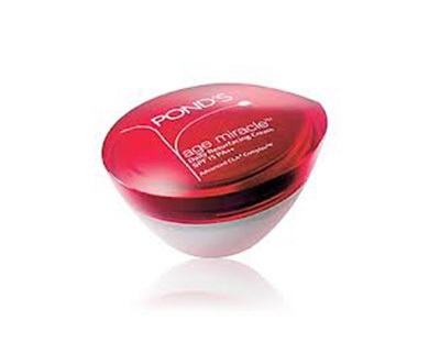 Crema antirid Pond’s Age Miracle Daily Resurfacing Cream