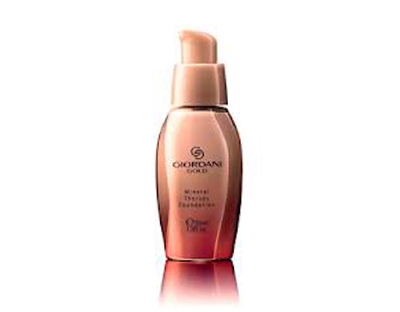 Fond de ten cu minerale Giordani Oriflame Gold Mineral Therapy