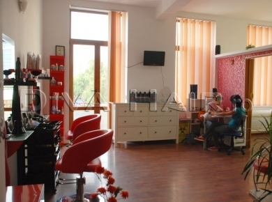 Xenia Salon